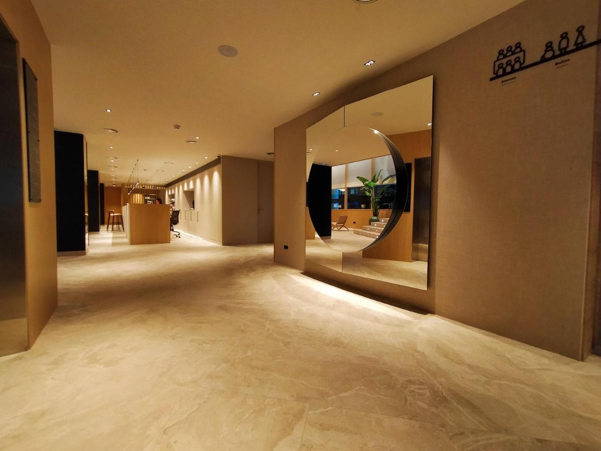 โฮเต็ล เซนิท โครูน่า Hotel โอโกรูญา ภายนอก รูปภาพ